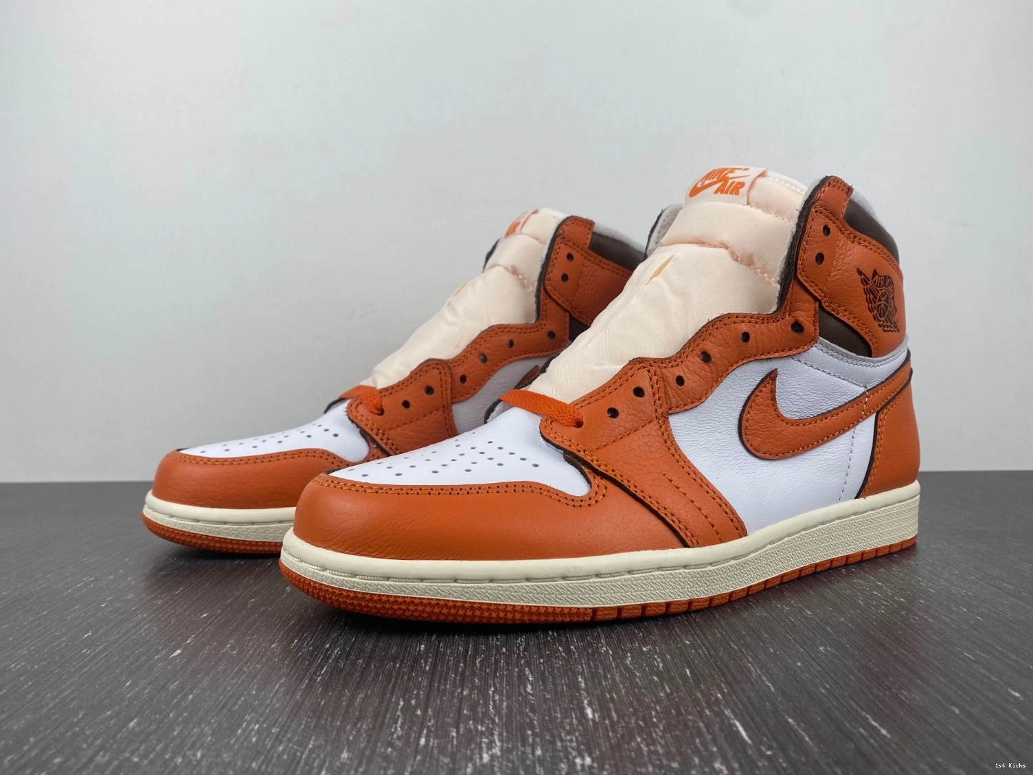 Air DO9369-101 High 1 WMNS OG “Starfish” Jordan 0924
